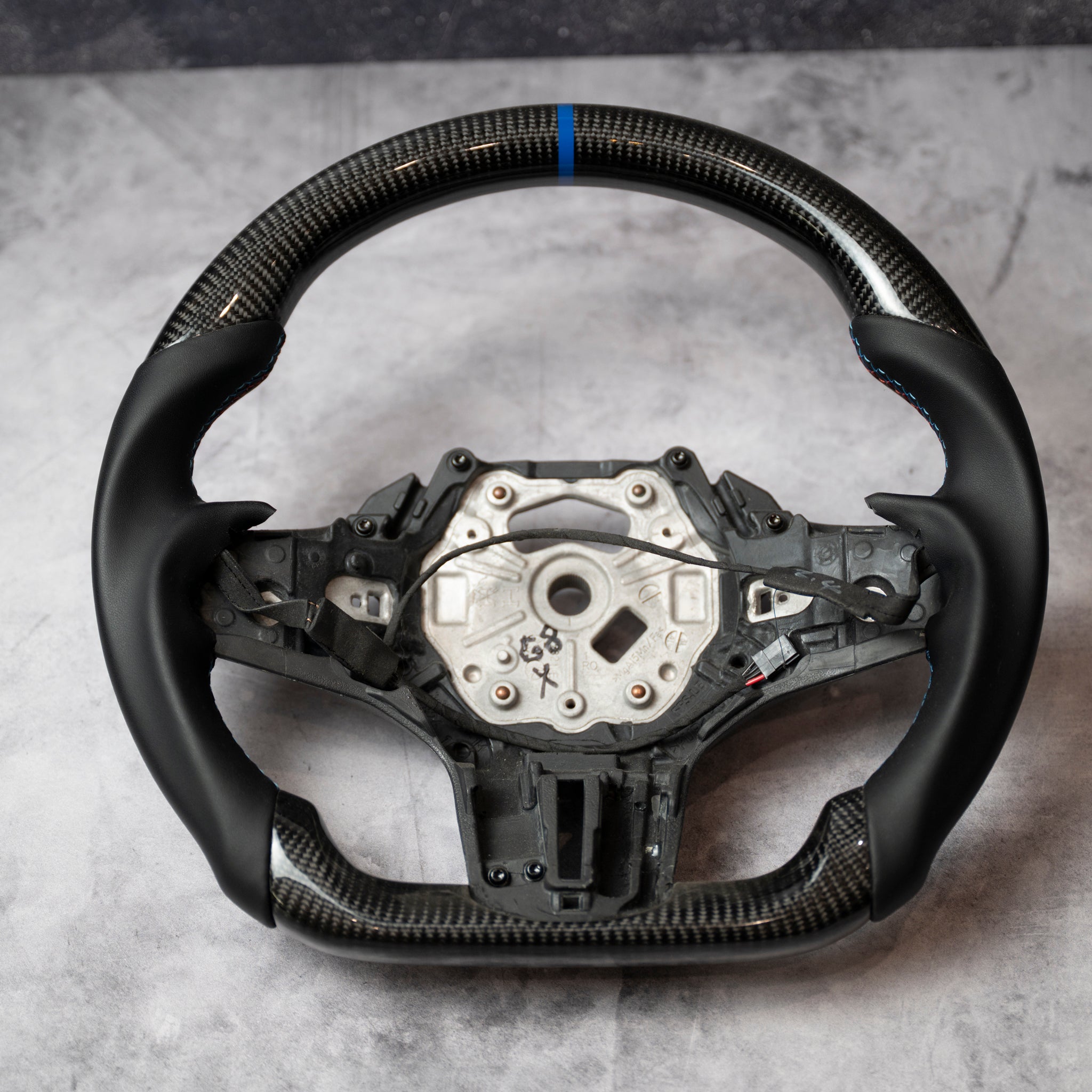 Carbon Steering Wheel with perforated Leather - ALL G SERIES